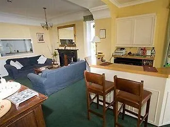 Chellowdene 4*