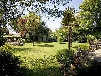 Chellowdene 4*